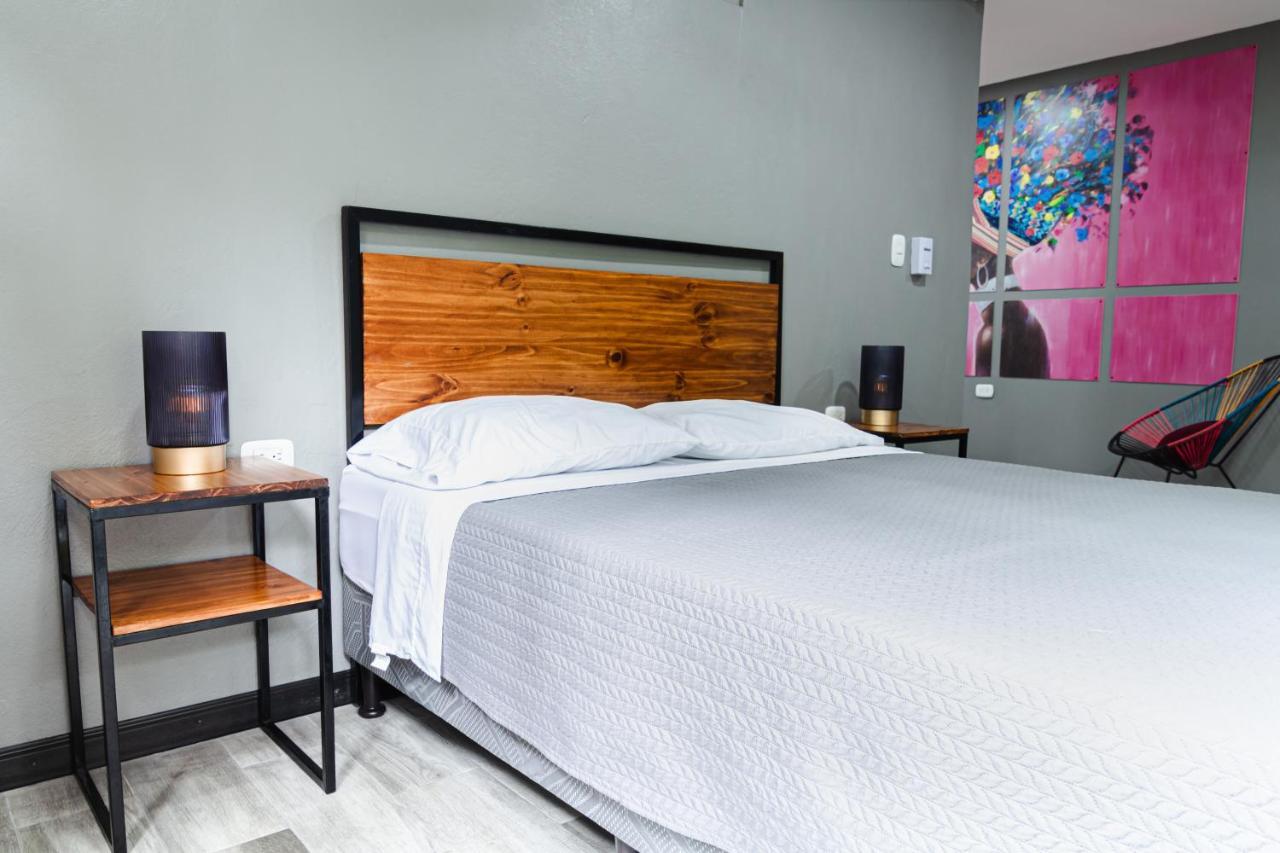 Hotel Boutique The Green Jungle House Puerto Viejo de Talamanca ภายนอก รูปภาพ