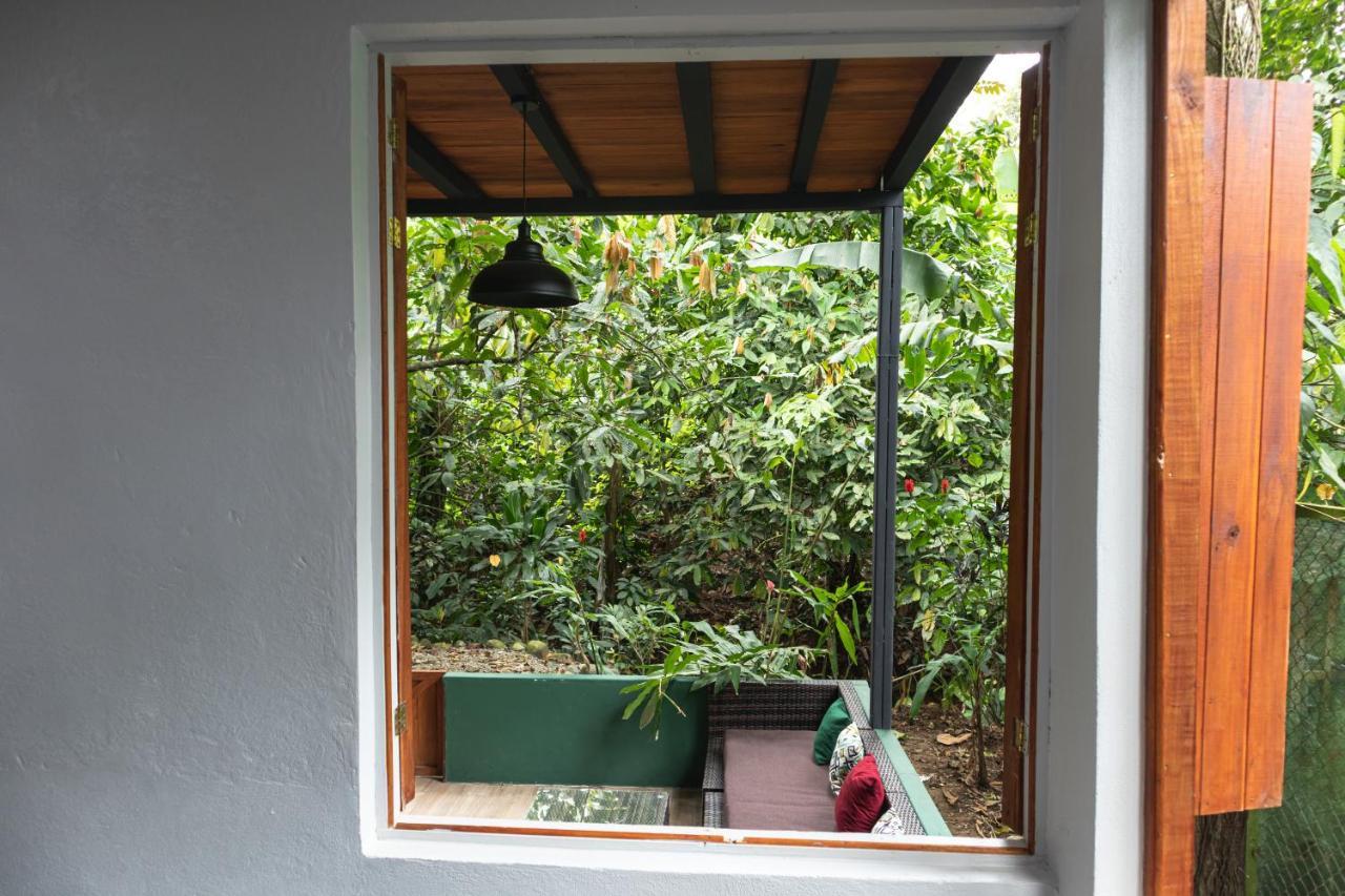 Hotel Boutique The Green Jungle House Puerto Viejo de Talamanca ภายนอก รูปภาพ