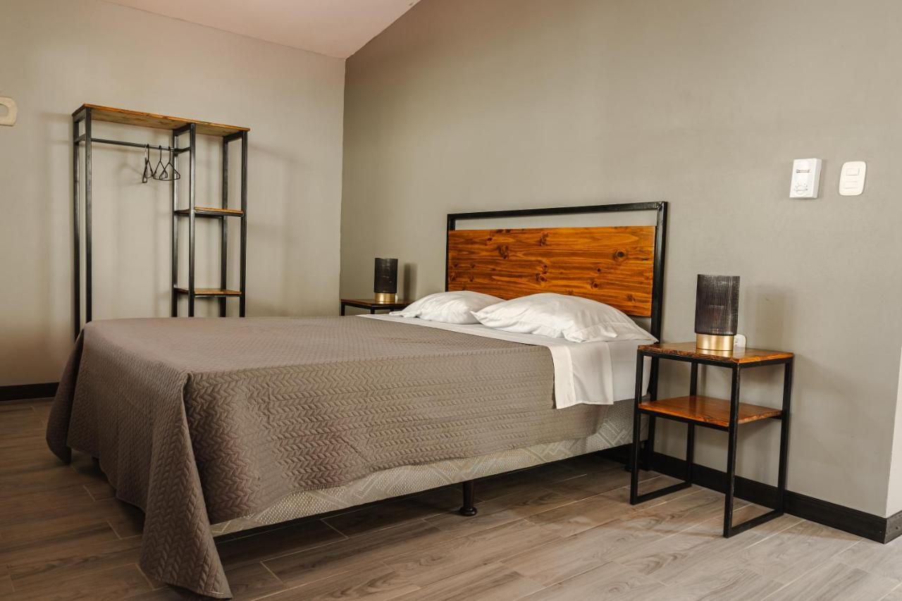 Hotel Boutique The Green Jungle House Puerto Viejo de Talamanca ภายนอก รูปภาพ