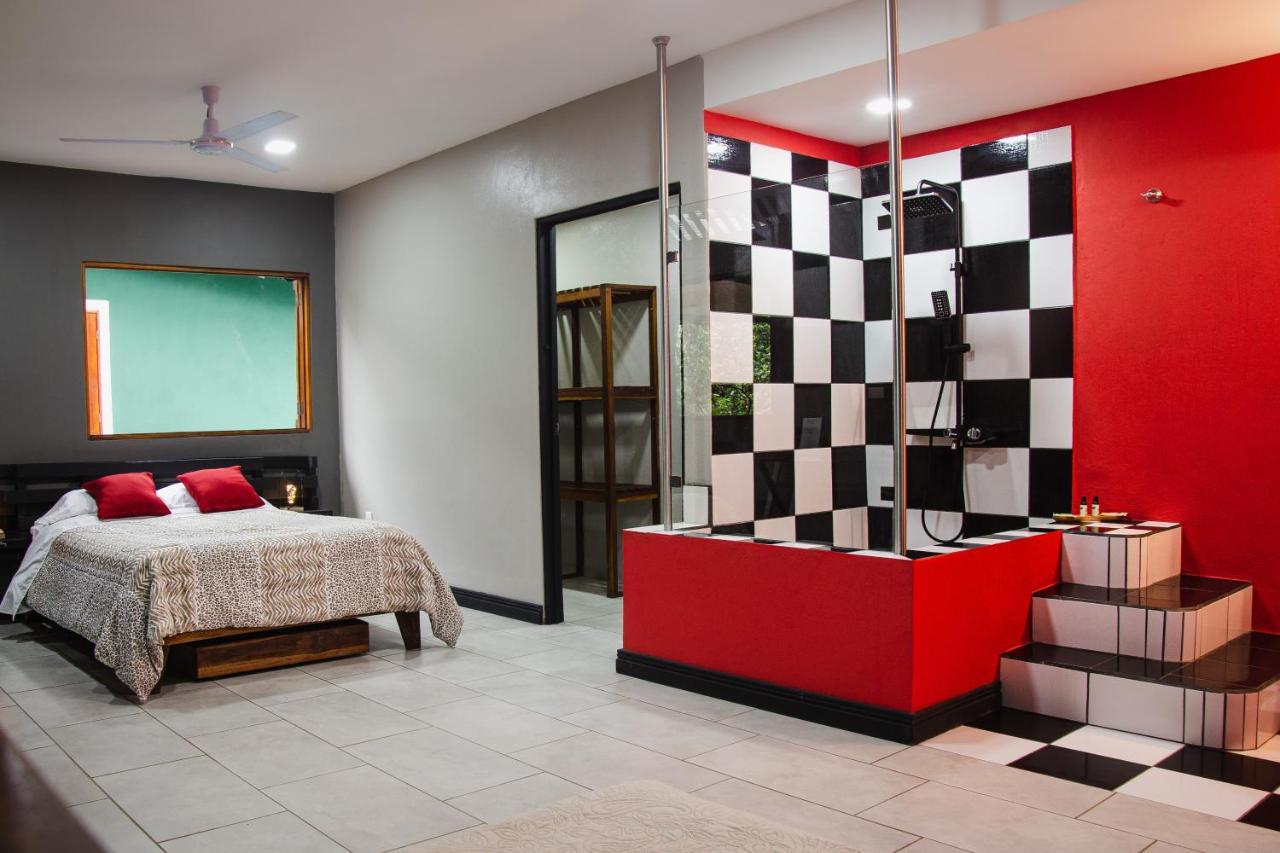 Hotel Boutique The Green Jungle House Puerto Viejo de Talamanca ภายนอก รูปภาพ